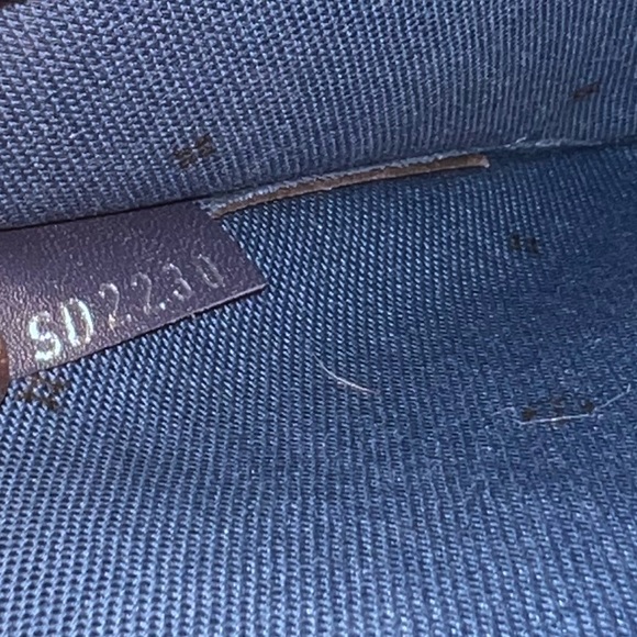 🔥SUPER SALE REDUCTION🔥✅PRICE FIRM✅ AUTHENTIC Louis Vuitton Blue Escale Wristlet - Picture 12 of 17